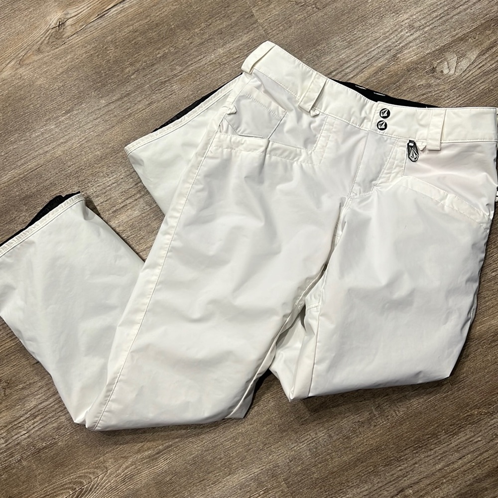 Snowboarding pants